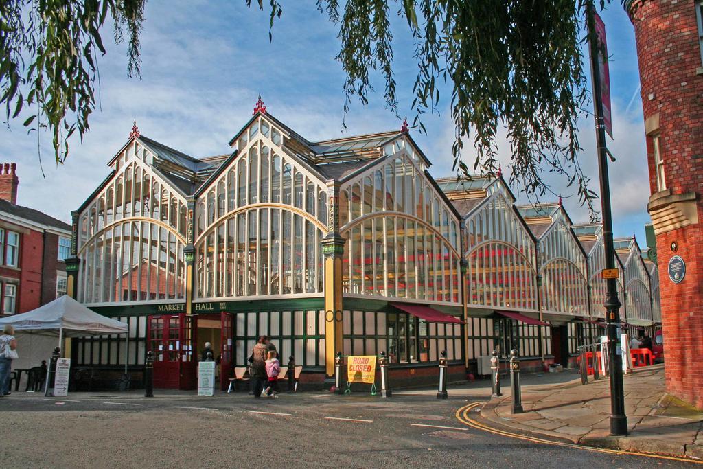 The Salford Lägenhet Stockport Exteriör bild
